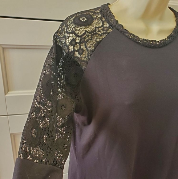 Dotty Black Lace Loose fitting Baseball Tee - Picture 4 of 6